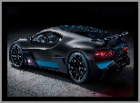 Bugatti Divo, Bok